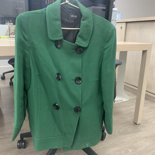 Foto artículo Ref. 43: Chaqueta americana fluida verde 